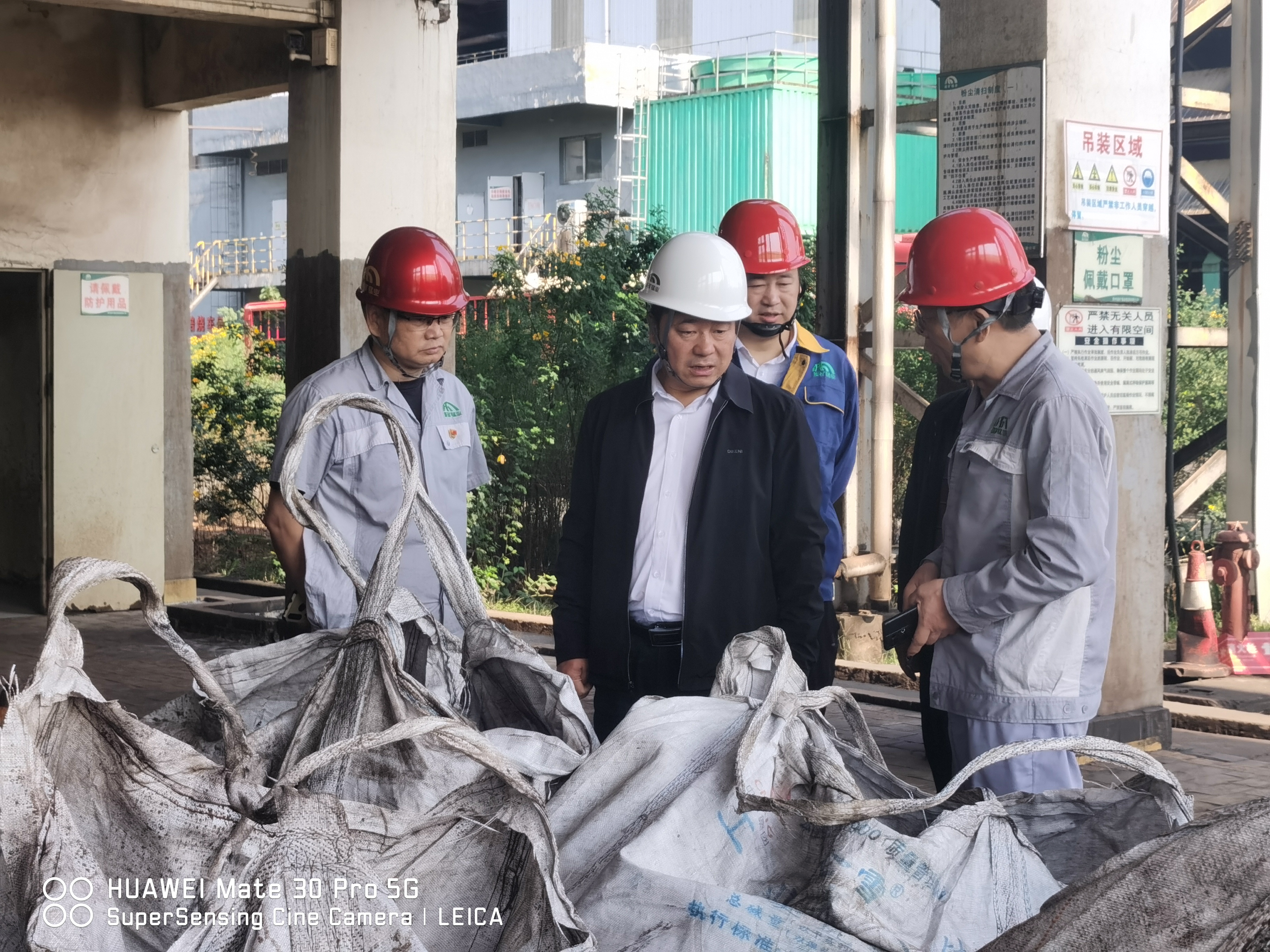 集團(tuán)黨委委員、副總經(jīng)理李凱到能礦錳業(yè)調(diào)研